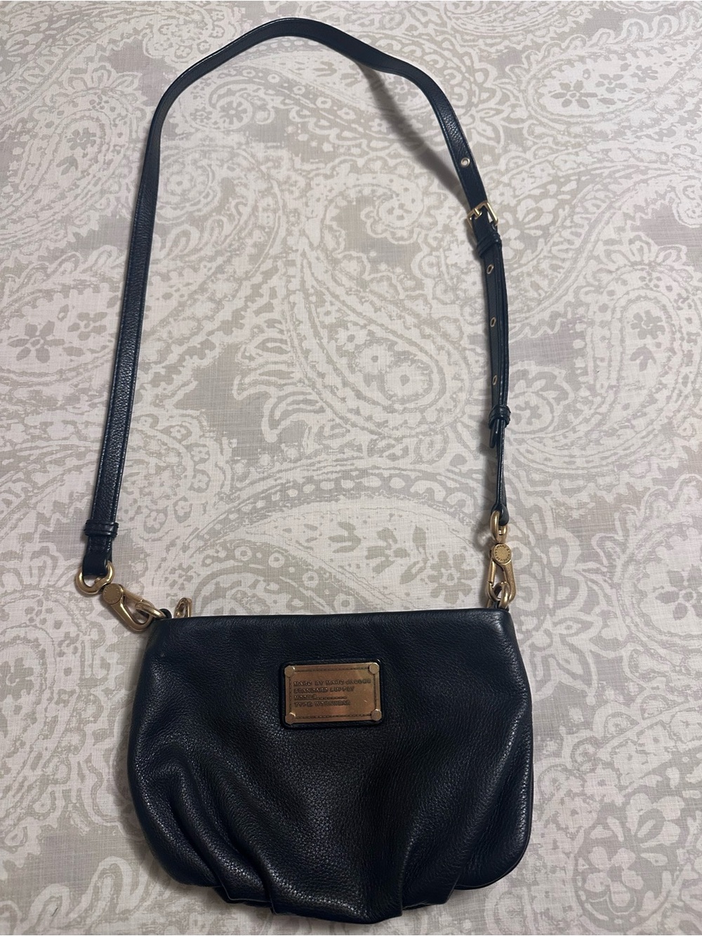 Marc Jacobs cross